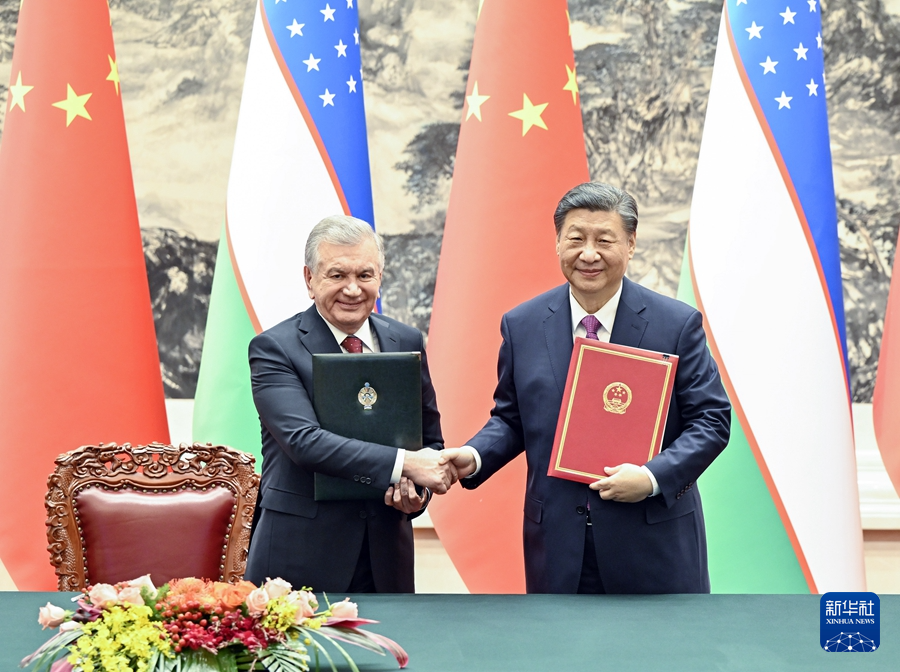 乌兹别克斯坦总统米尔济约耶夫3